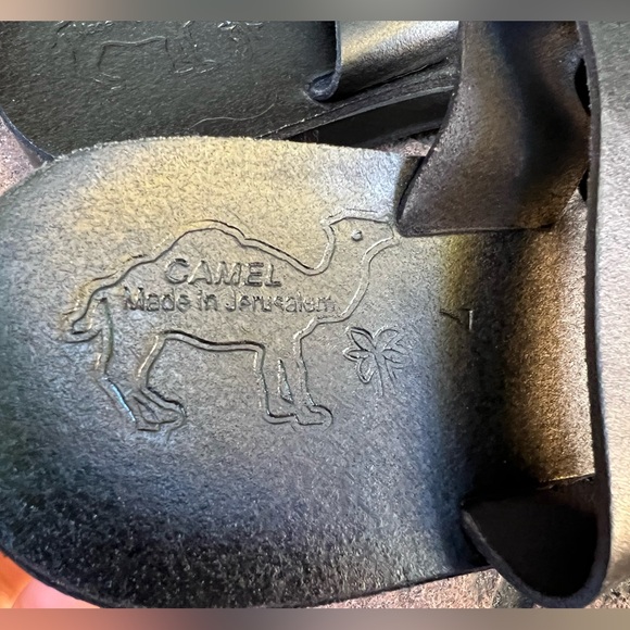 Camel Jerusalem Leather Toe Loop Sandals - Picture 4 of 7